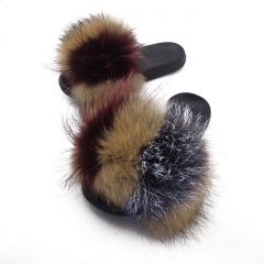 New design big slipper furry raccoon fur slides made in China